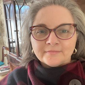 Meet your Posher, Lisa